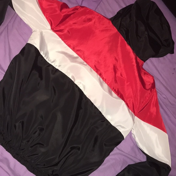 WindBreaker 😍 - Picture 3 of 5